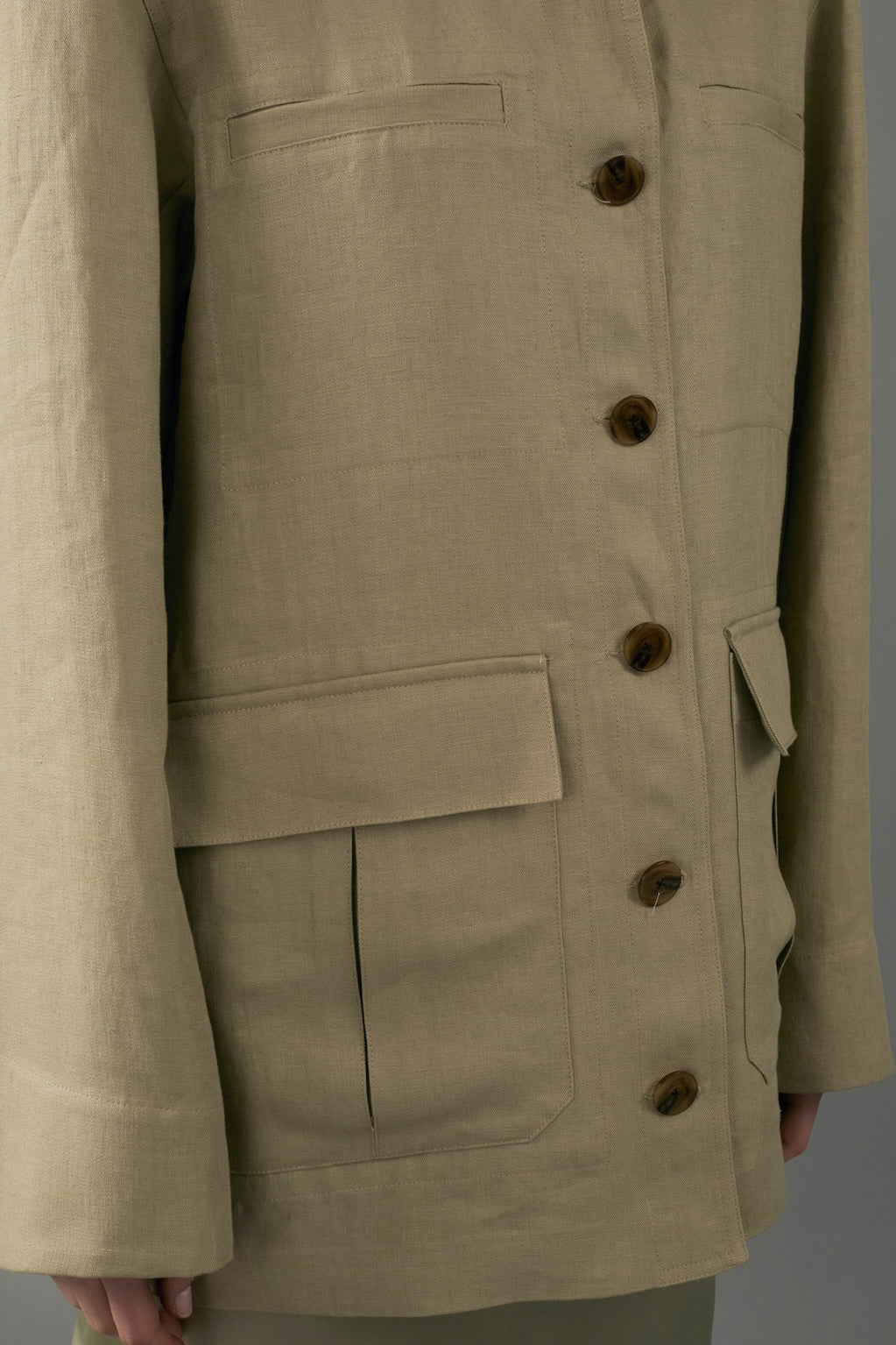 Barn Jacket in Linen - Image 8