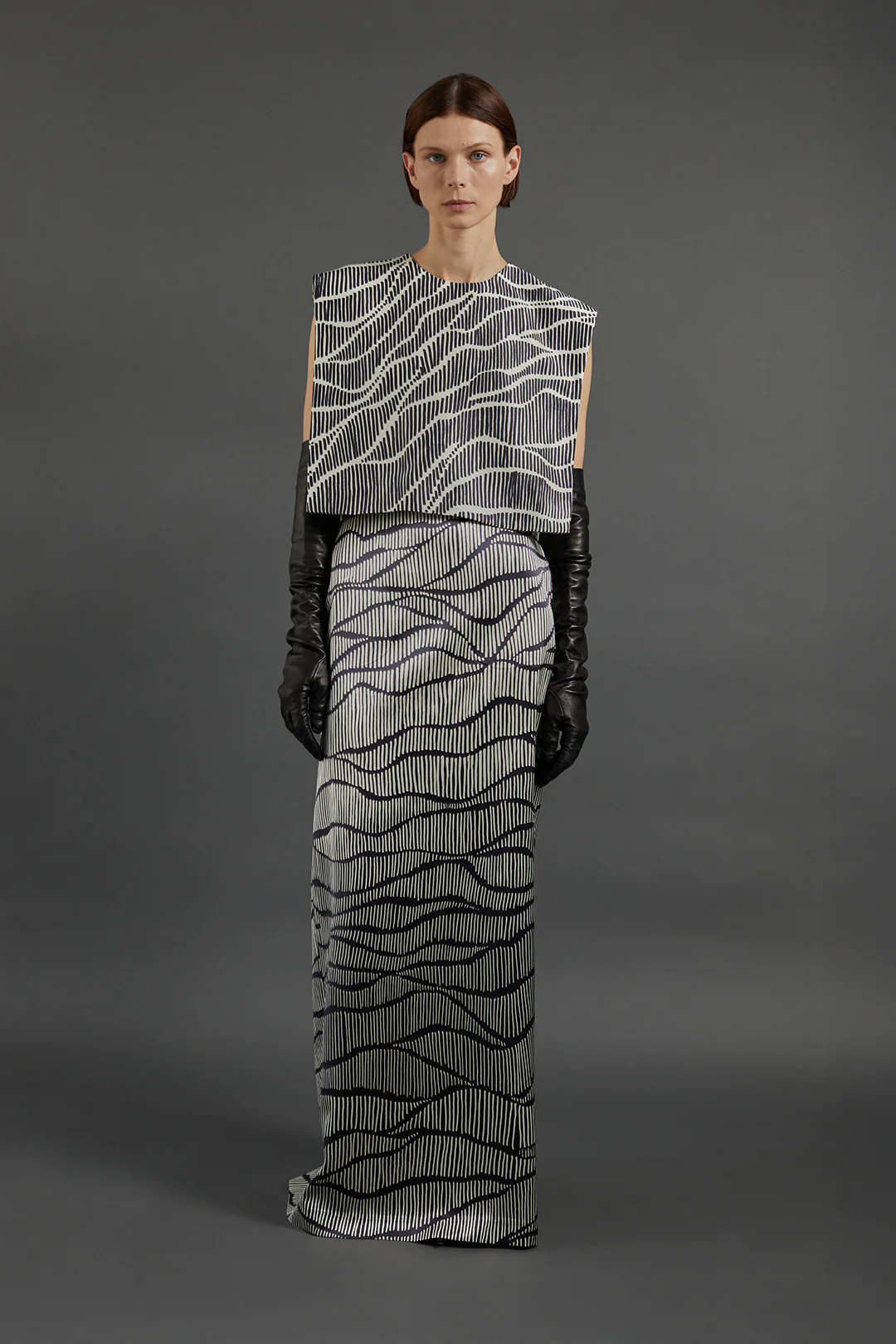 Ivanna Skirt in Linear Print - Image 3