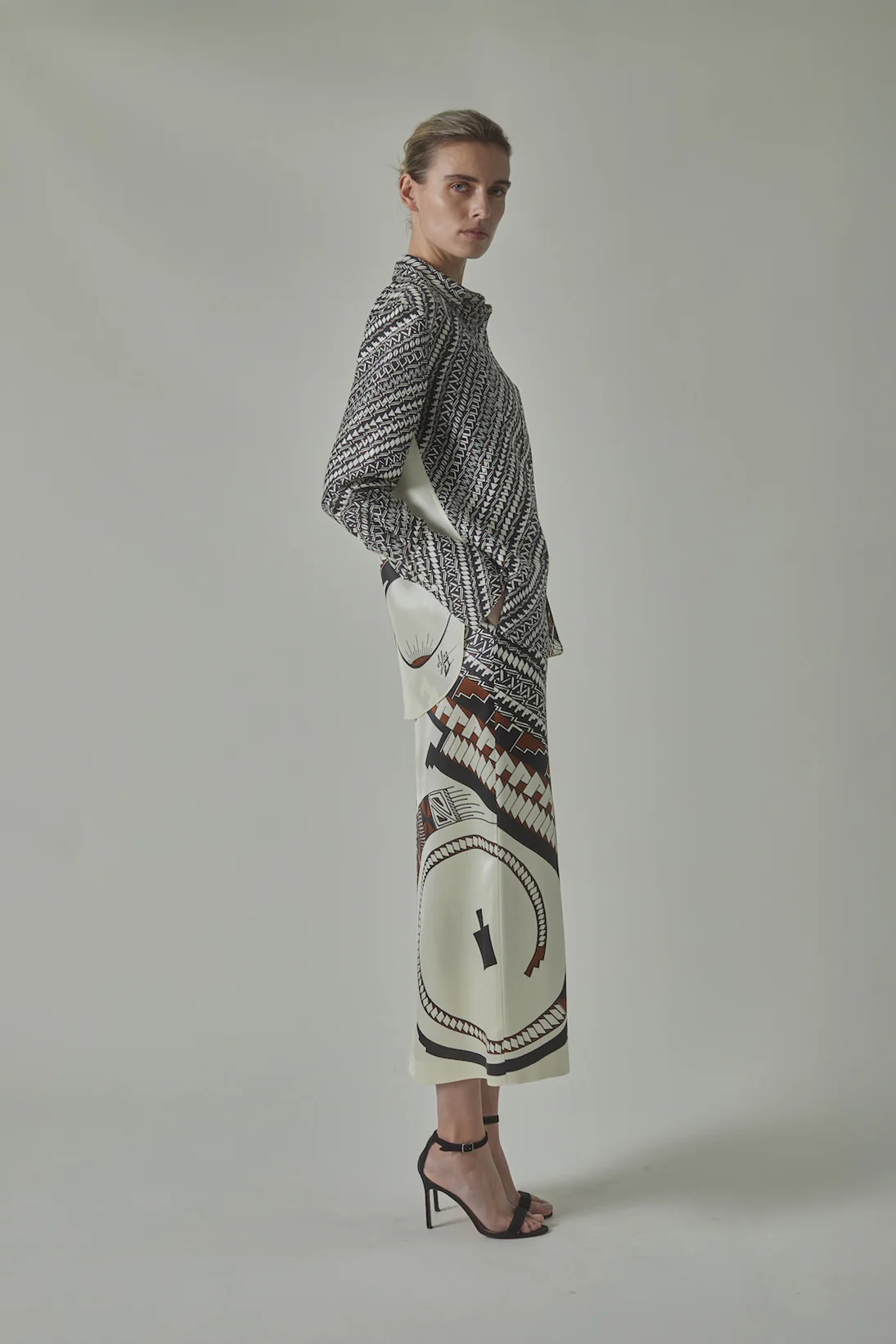 Lexi Skirt in A. Jurado Print - Image 3