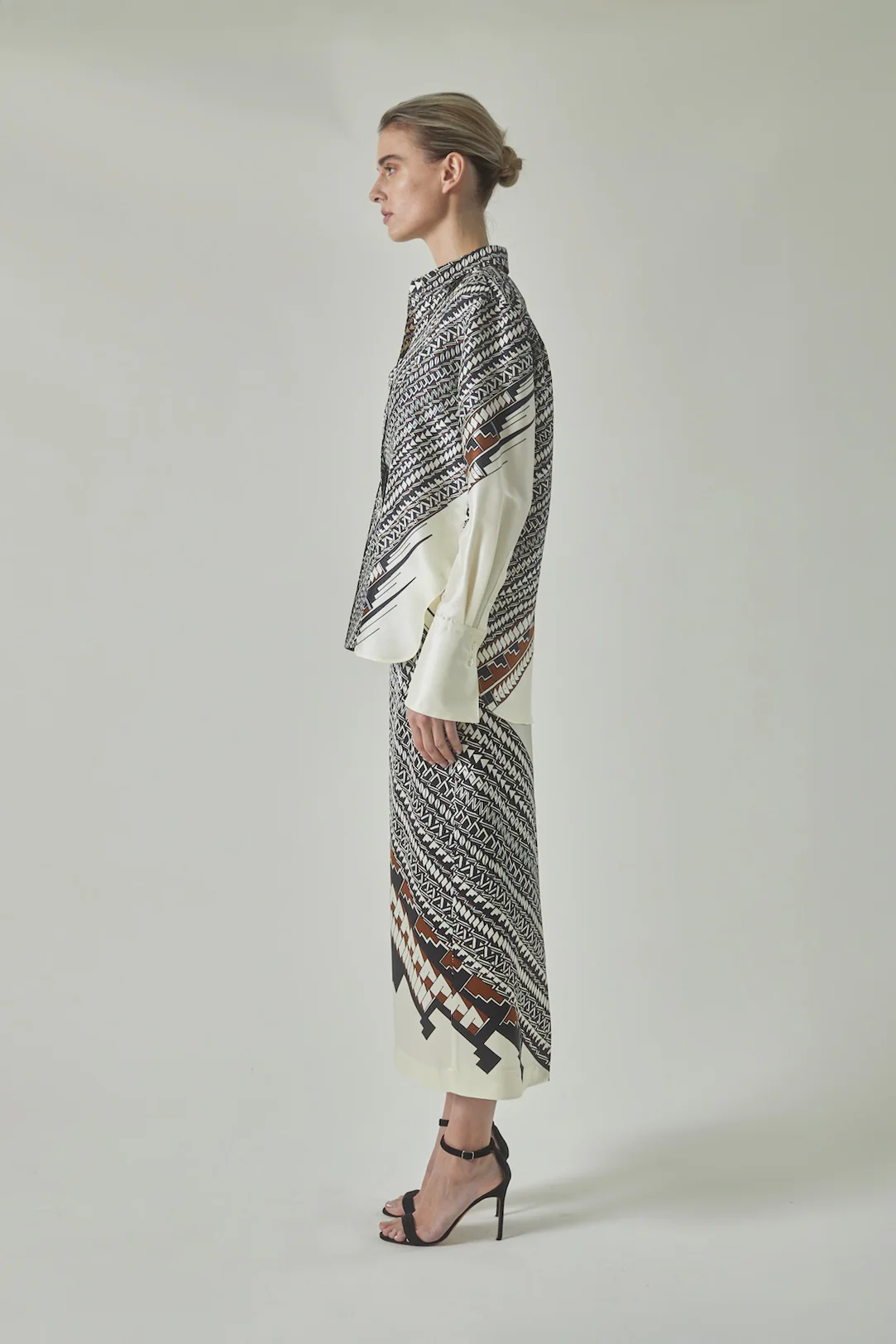 Lexi Skirt in A. Jurado Print - Image 7