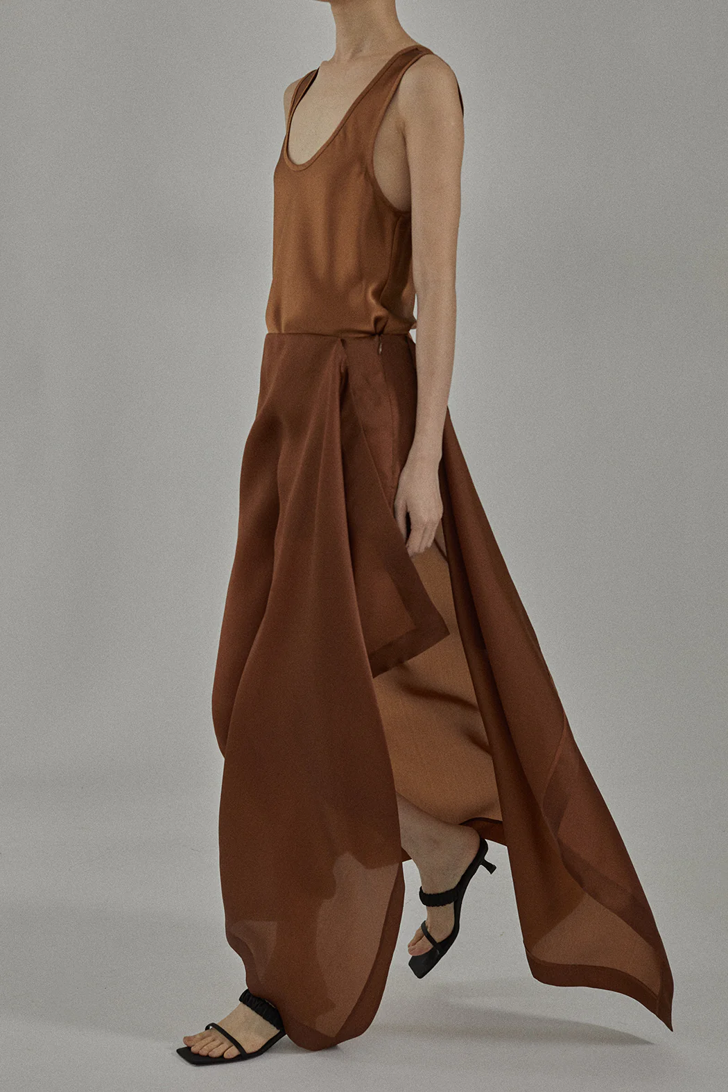 Mel Skort in Organza - Image 4